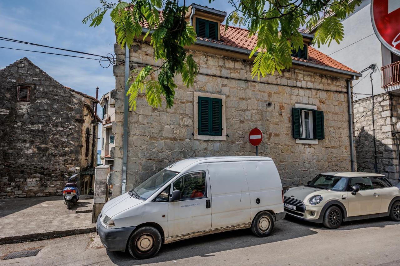 Apartments By The Sea Kastel Luksic, Kastela - 21921 Zewnętrze zdjęcie